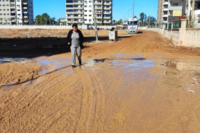 Belediyenin arka sokağında yol isyanı