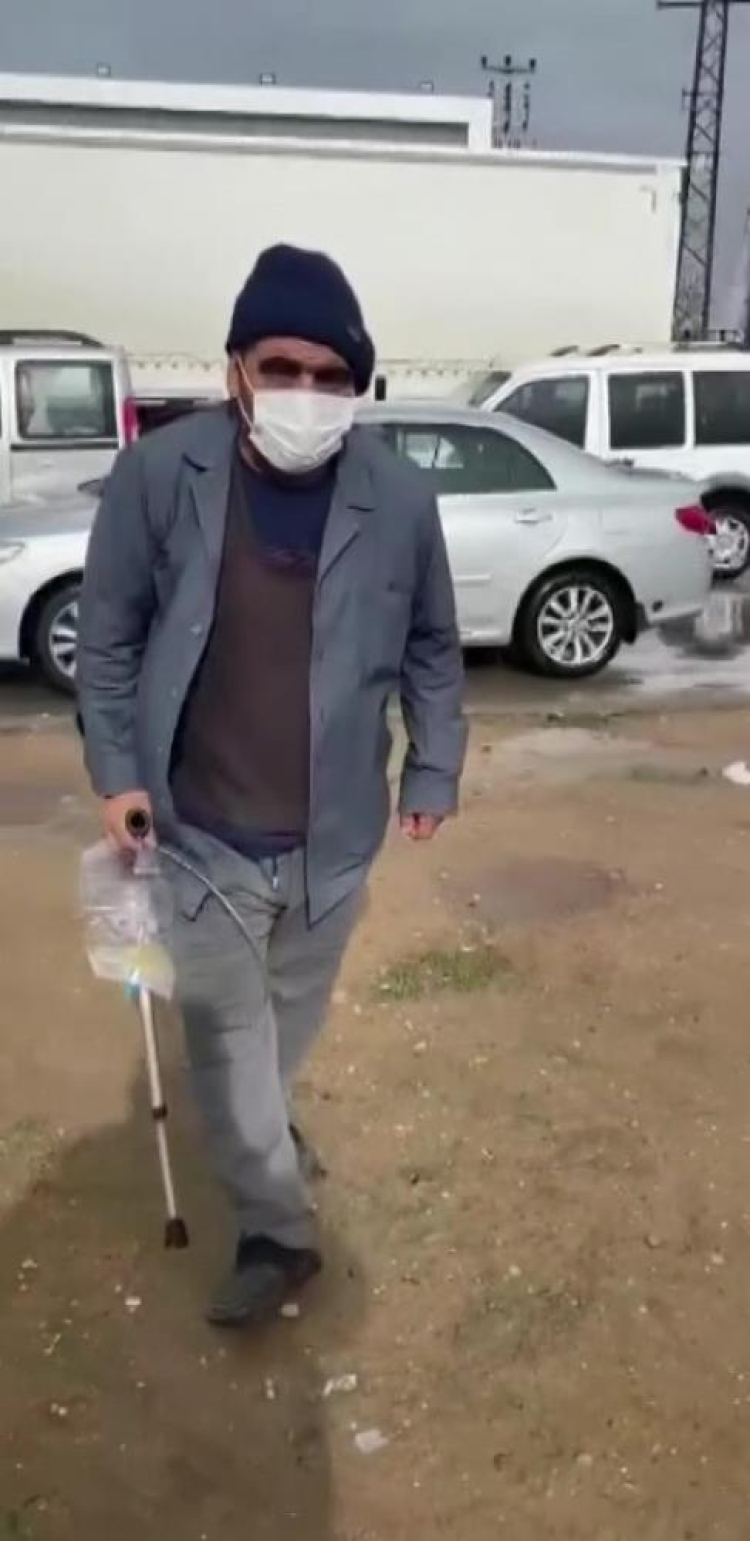 Adana'da pes dedirten olay, sonda tüpüne meyve suyu koyup dilendi 3