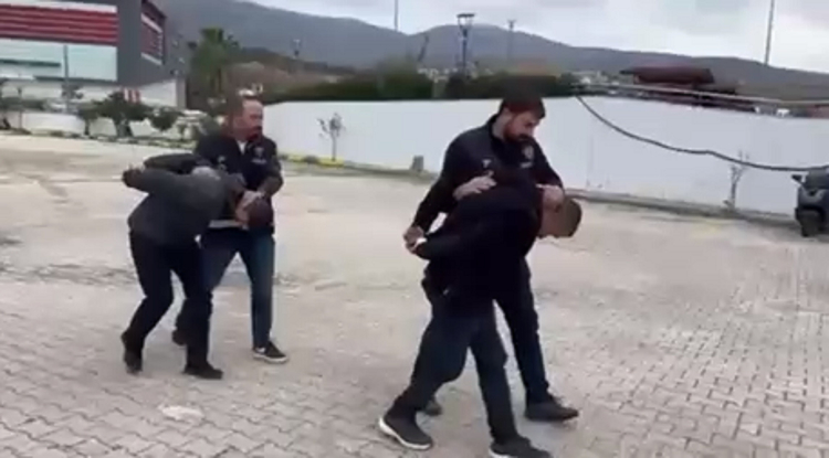 Hatay’da iki ayrı operasyon Silah atölyesi çökertildi, 3 kişi tutuklandı 4