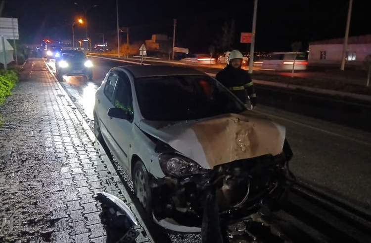 Hatay Kırıkhan’da trafik kazası 6 yaralı 2