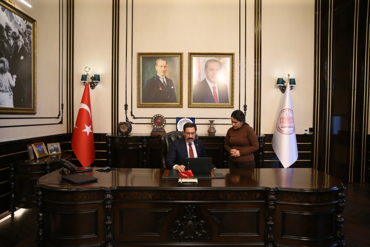 Hatay Valisi Mustafa Masatlı AA’nın “Yılın Kareleri”ni oyladı 2