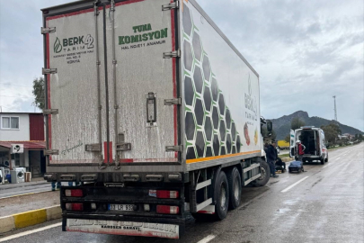 Mersin Bozyazı'da yolun karşısına geçmeye çalışan yayaya kamyon çarptı