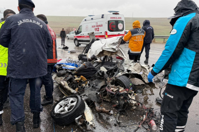 Adıyaman’da korkunç kaza: Otobüsle çarpışan otomobilde 3 kişi öldü