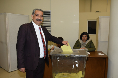 Adana Kasaplar Esnaf Odası Başkanı Saruhan Yağmur güven tazeledi