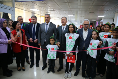 Adana’da “Yeşil Vatan” temalı geri dönüşüm sergisi açıldı