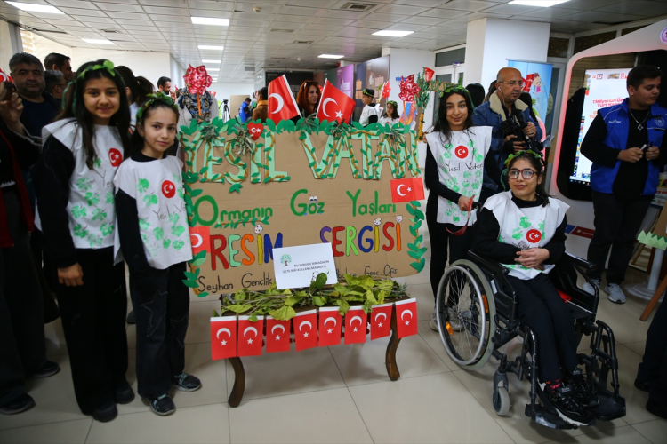 Adana’da “Yeşil Vatan” temalı geri dönüşüm sergisi açıldı 3