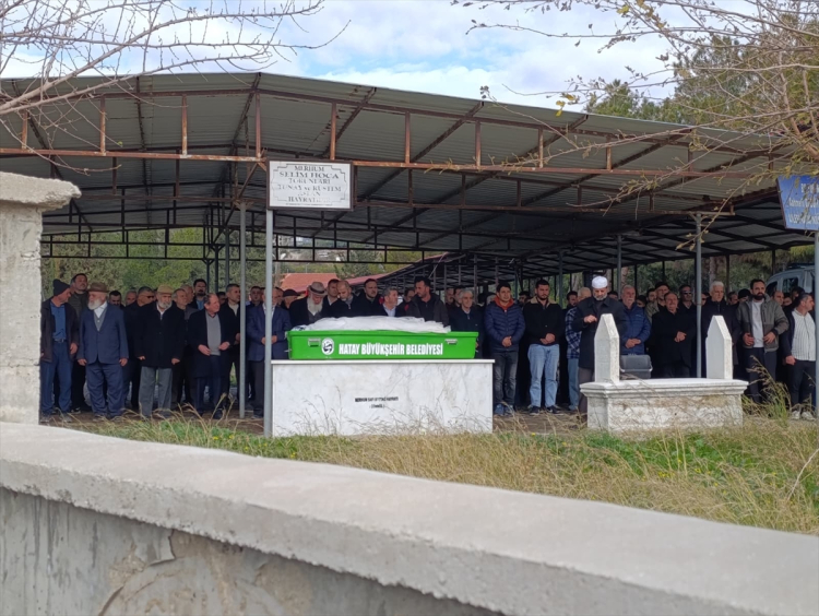 Hatay Samandağ’da silahlı saldırıda ölen 17 yaşındaki Eylül toprağa verildi 2