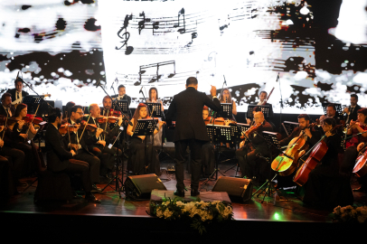 Mersin Büyükşehir Kent Orkestrası’ndan yeni yılın ilk konserinde unutulmaz gece