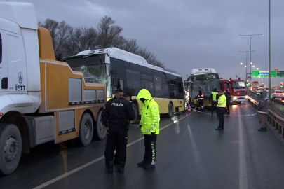 İstanbul Başakşehir'de zincirleme otobüs kazası: 3 İETT aracı birbirine girdi
