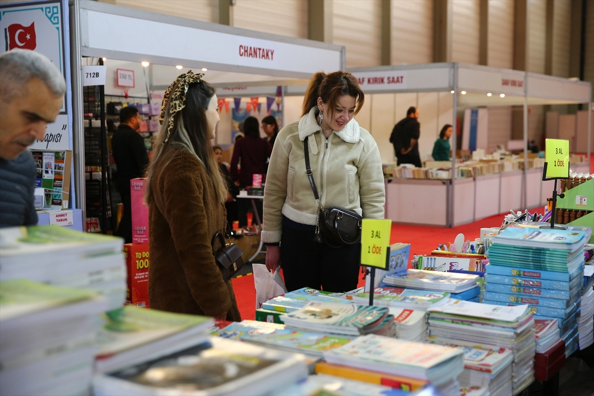 Türkiye'de 2025'te 407 milyon 777 bin 284 kitap üretildi