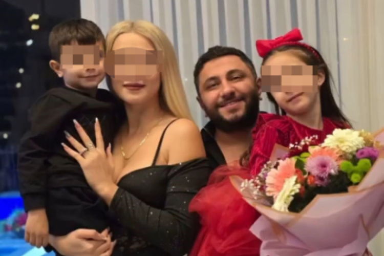 Adana’da babaları tarafından öldürülen Ada ve Mert’in karneleri sıralarına bırakıldı 2