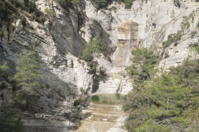 Adana Feke’de Şarlayan Şelalesi yağışlarla yeniden aktı