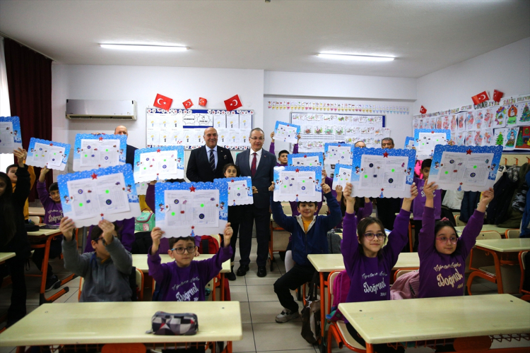 Adana, Mersin, Hatay ve Osmaniye'de yarıyıl tatili zili çaldı, öğrenciler karnelerini aldı 5