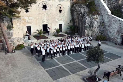 Bir şehrin kalbi çocukların sesiyle attı