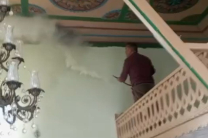 Malatya'da caminin çatısı alevlere teslim oldu