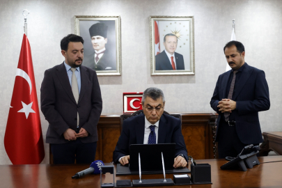 Mersin Valisi Atilla Toros, AA’nın “Yılın Kareleri” oylamasına katıldı