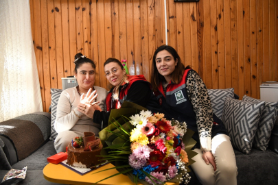 Osmaniye Belediyesi’nden engelli genç kıza doğum günü sürprizi