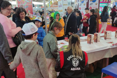 Çukurova Kitap Fuarı’nda polis ekipleri suç ve tehlikelere karşı farkındalık oluşturdu