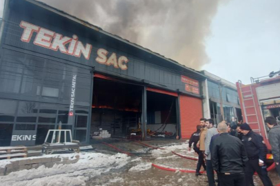 Erzurum’da fabrika alevler içinde kaldı: 5 kişi hastanelik oldu, TOMA’lar bölgeye sevk edildi
