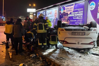 Kavşak kazası ortalığı savaş alanına çevirdi: 2’si Ağır 3 yaralı