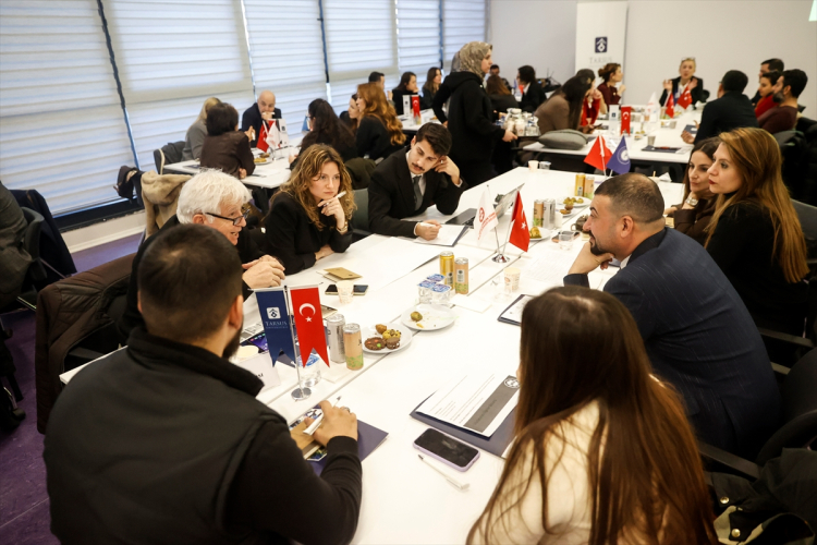 Çukurova'nın bilim üçgeni Tarsus'ta kuruldu Rektörlerden Masadan kalkıp laboratuvara girme çağrısı 3