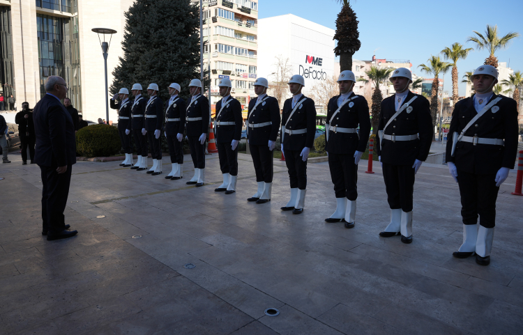 Denizli Valisi Yavuz Selim Köşger görevine başladı 2