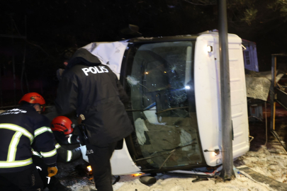 ALKOLLÜ VE EHLİYETSİZ SÜRÜCÜ KAZA YAPTI: NEVŞEHİR’DE 4 YARALI