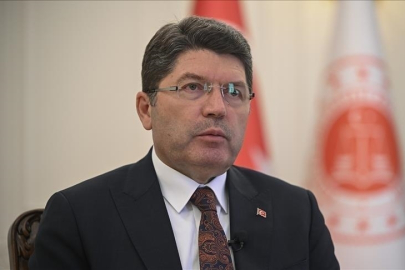 Bakan Tunç: Nusaybin–Kamışlı sınır hattında bayrağımıza yönelik alçak girişim hakkında soruşturma başlatıldı