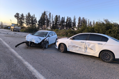 Hatay Dörtyol’da 4 araçlı zincirleme kaza: 2 yaralı