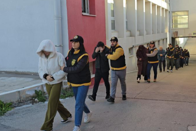 Masaj salonlarına fuhuş operasyonu: 14 tutuklama