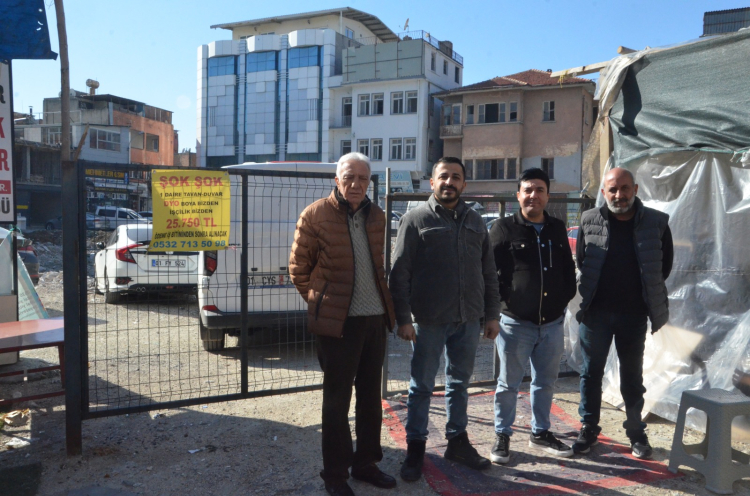 Adana’da Tarihi Vakıflar Sarayı ve postane alanı çöp ve moloz yığınına döndü