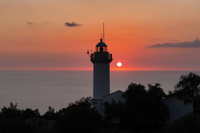 Gelidonya Feneri Akdeniz’de denizcilere ışık olmayı sürdürüyor