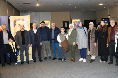 Eğitim-Bir-Sen Adana Şubesinden zulme karşı vicdani farkındalık etkinliği