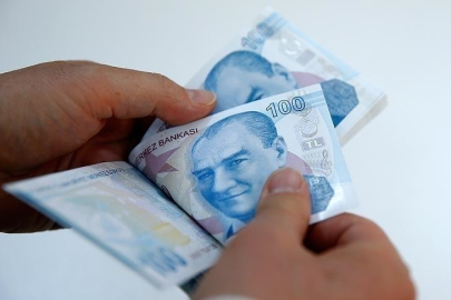 Emeklilerin zam farkları ile harp ve vazife malullüğü aylığı alanların ek ödemeleri yatırılıyor