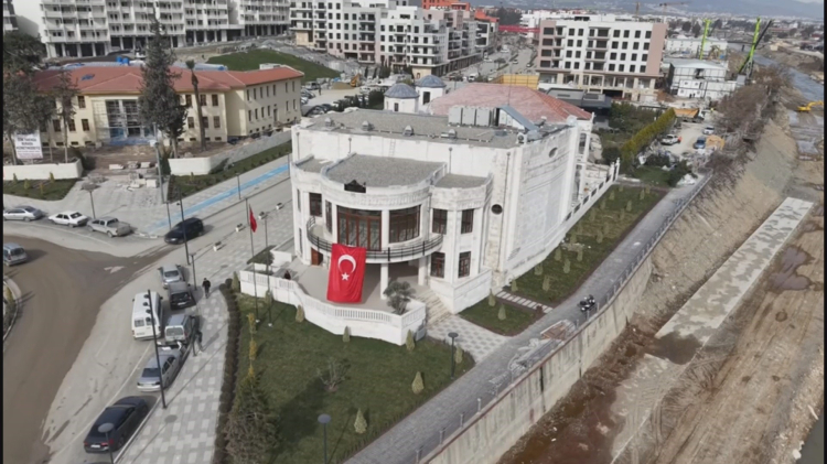 Hatay’daki tarihi meclis binası orijinal taşlarıyla yeniden inşa edildi 4