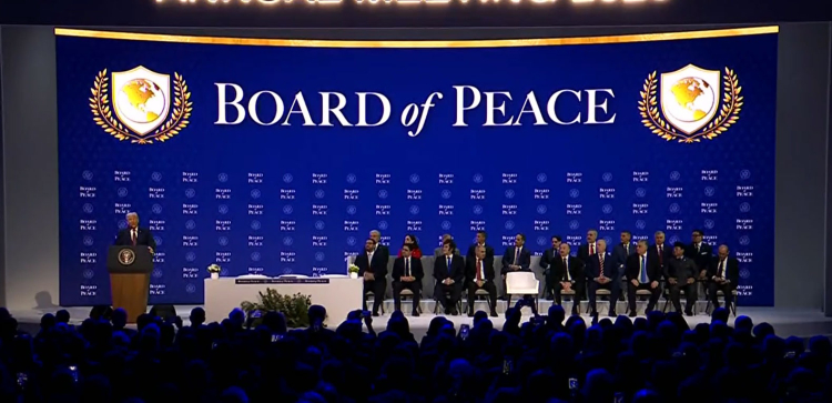 Trump Davos zirvesinde Gazze Barış Kurulu için imzaları attırdı 2