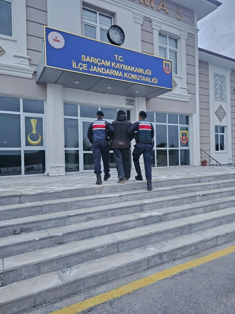 Adana’da 36 yıl hapis cezası bulunan 2 firari yakalandı 2