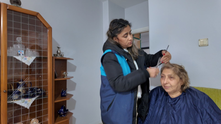 Akdeniz Belediyesi’nden kimsesiz ve engellilere evde temizlik desteği 2