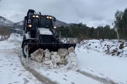 Osmaniye Düziçi’nde kar yağışı sürücülere zor anlar yaşattı