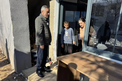 Tufanbeyli Belediyesi’nden öğrencilere çalışma masası desteği