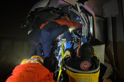 Sivas-Kayseri yolunda zincirleme kaza: 8 yaralı