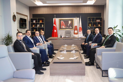 Adana’da hukuk ve yargı gündemi masaya yatırıldı