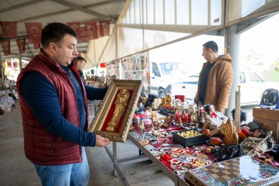 Mersin Büyükşehir’den geçmişe açılan kapı: Antika Pazarı