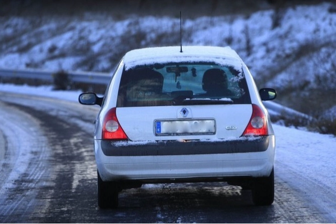 SİYAH BUZ NEDİR? KIŞIN GÖRÜNMEYEN AMA ÖLÜMCÜL YOL TEHLİKESİ