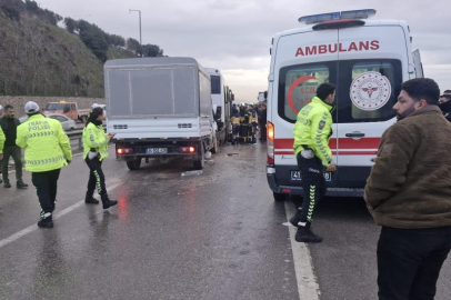 Dilovası’nda zincirleme kaza: Servis, tır ve kamyonet çarpıştı, 7 kişi yaralandı