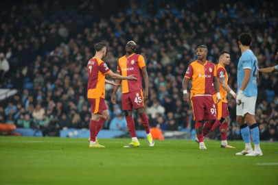 Galatasaray, Manchester City karşısında ilk yarıyı 2-0 geride tamamladı