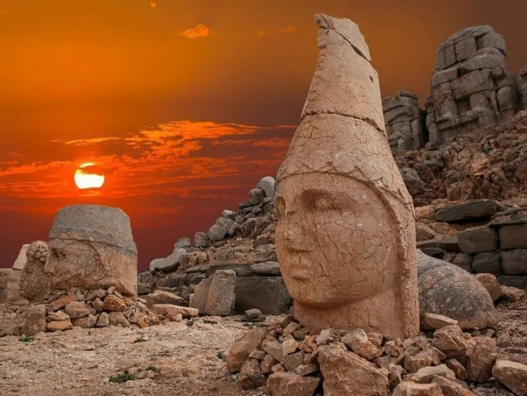 Nemrut Dağı