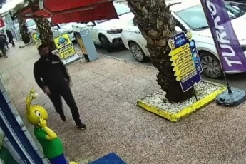 Kuyumcuda silahlı soygun: Önce 1 kilo istedi, sonra 100 gramlık külçeyi alıp kaçtı