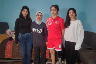 Depremden 45 saat sonra hayata tutundu: Tuğba Akın futbolla yeniden ayağa kalktı