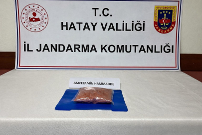 Hatay’da zehir tacirlerine darbe: Yarım kilo ham madde ele geçirildi